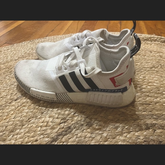 Nike NMD R1 - Picture 1 of 6